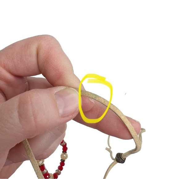 Red Faceted Glass Beaded Faux Suede Cord Slide Lock Necklace - Picture 6 of 10